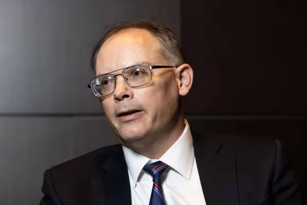 Tim Sweeney Epic mengumumkan kembali Fortnite ke iPhone AS setelah hampir 5 tahun