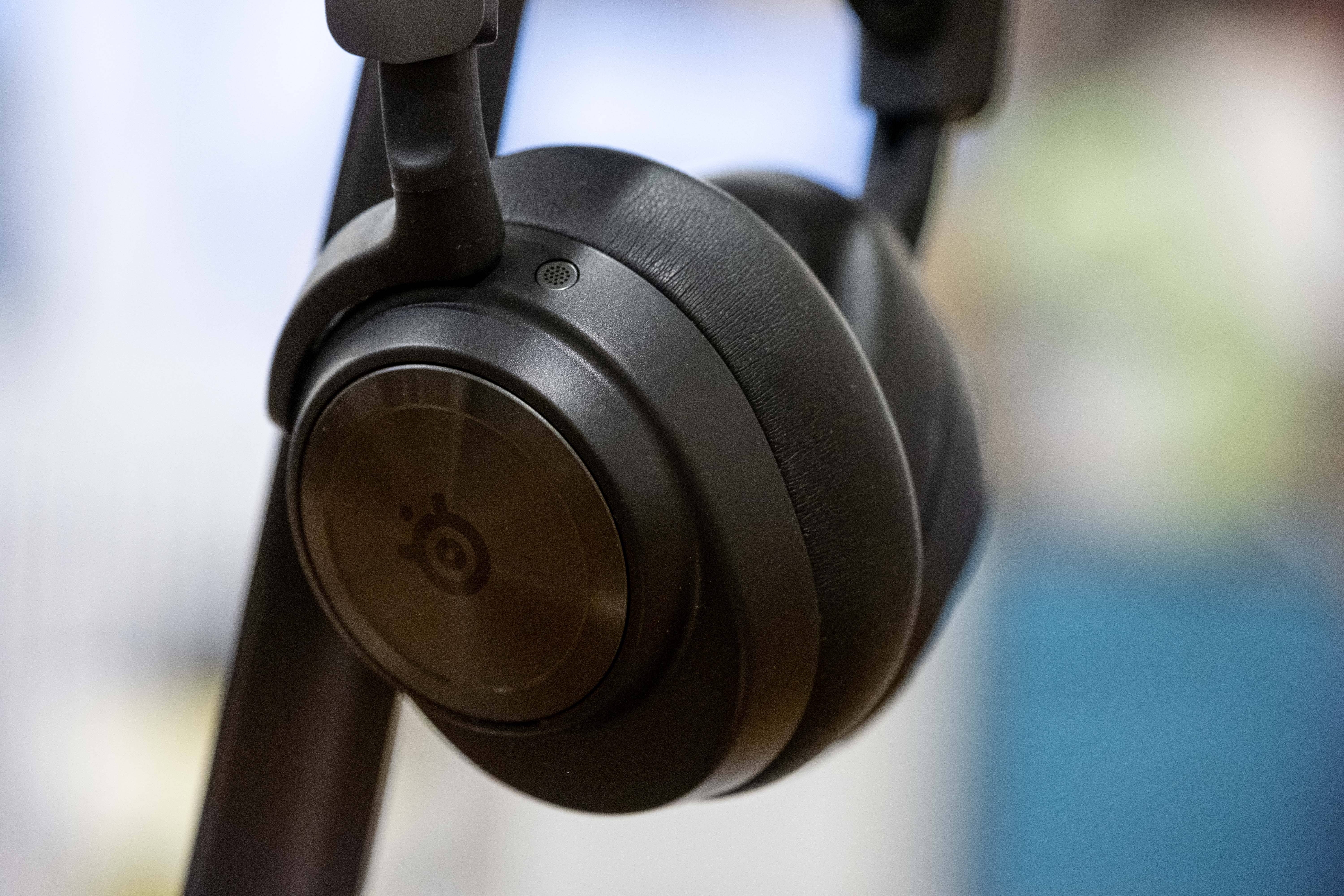 Steelseries Arctis Nova Imagens sem fio